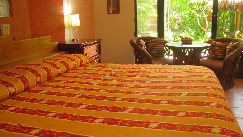 La Paloma Oceanfront Retreat Hotel San Patricio Melaque Ngoại thất bức ảnh